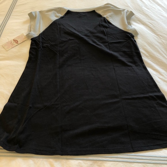 Pink Lotus Endless Possibilities Tee - Picture 8 of 8